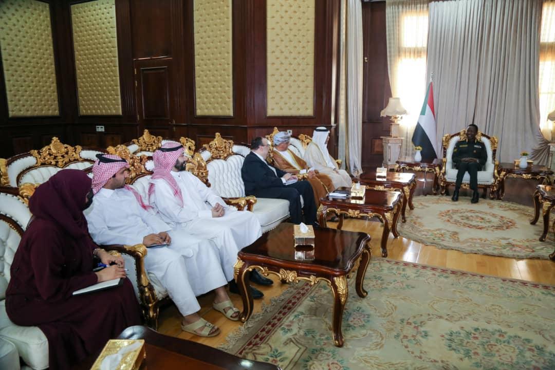 كباشي يلتقي سفراء دول مجلس التعاون الخليجي وجمهورية مصر كباشي يلتقي سفراء دول مجلس التعاون الخليجي وجمهورية مصر