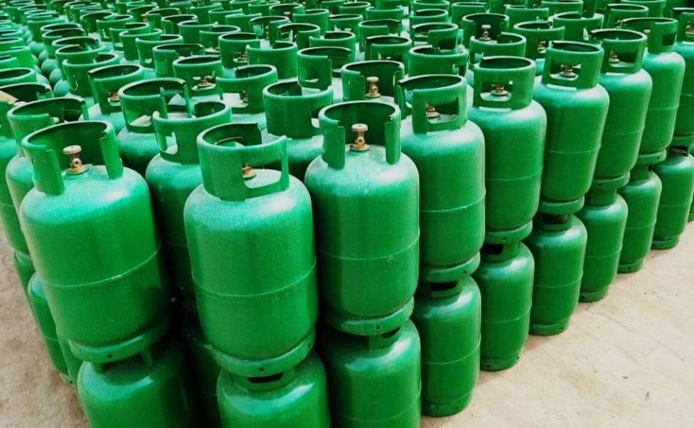 شعبة الإستخبارات العسكرية تضبط 180 أسطوانة غاز مهربة بمدني شعبة الإستخبارات العسكرية تضبط 180 أسطوانة غاز مهربة بمدني