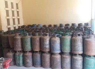 مالية الفاشر: توفر كميات من غاز الطبخ بالمستودعات مالية الفاشر: توفر كميات من غاز الطبخ بالمستودعات