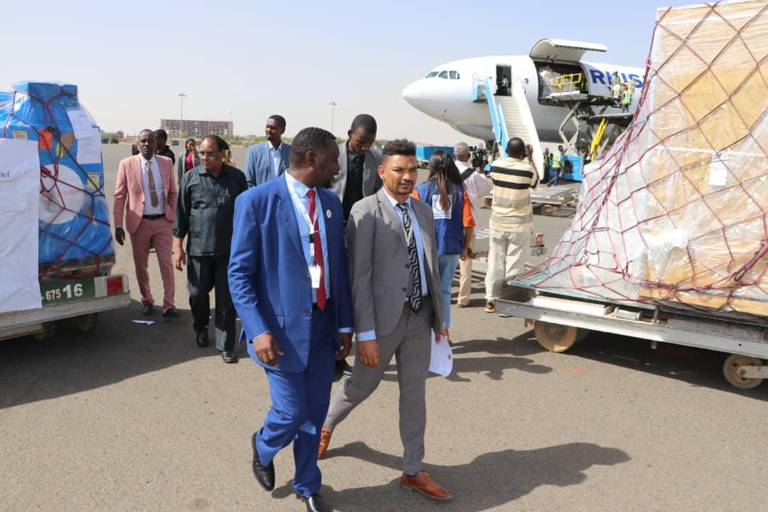 منظمة السلام المتحدة تشرع في توزيع المساعدات للاجئين بشرق السودان منظمة السلام المتحدة تشرع في توزيع المساعدات للاجئين بشرق السودان