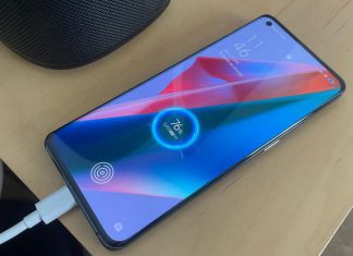 آبل تطلق تحديثا جديدا لمعالجة مشكلة نفاد بطارية هواتفها آبل تطلق تحديثا جديدا لمعالجة مشكلة نفاد بطارية هواتفها