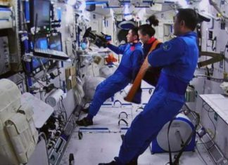 عودة 3 رواد صينيين بعد أطول مهمة مأهولة في الفضاء عودة 3 رواد صينيين بعد أطول مهمة مأهولة في الفضاء