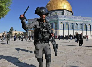 اللجنة الوزارية العربية تدين الاعتداءات والانتهاكات الإسرائيلية بحق المصلين في المسجد الأقصى اللجنة الوزارية العربية تدين الاعتداءات والانتهاكات الإسرائيلية بحق المصلين في المسجد الأقصى