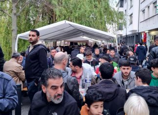 إفطار رمضاني جماعي لـ700 شخص في بفورتسهايم الألمانية إفطار رمضاني جماعي لـ700 شخص في بفورتسهايم الألمانية