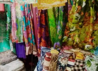 تجار بسوق مدنى يشتكون من إرتفاع الأسعار وضعف القوة الشرائية تجار بسوق مدنى يشتكون من إرتفاع الأسعار وضعف القوة الشرائية