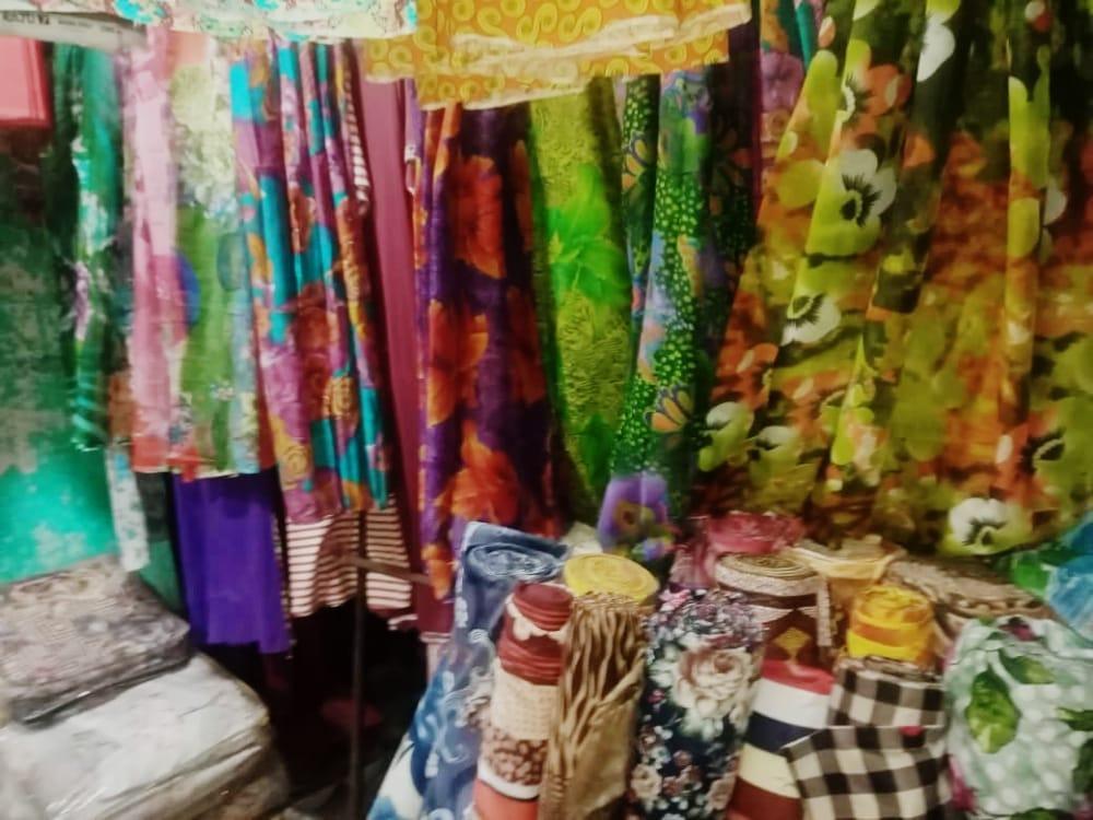 تجار بسوق مدنى يشتكون من إرتفاع الأسعار وضعف القوة الشرائية تجار بسوق مدنى يشتكون من إرتفاع الأسعار وضعف القوة الشرائية