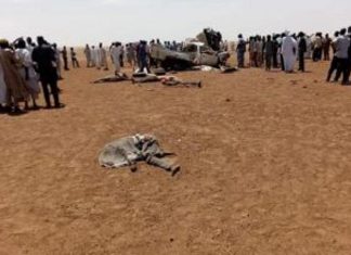 مصرع واصابة مواطنين في انقلاب عربة بطريق عطبرة -كريمة مصرع واصابة مواطنين في انقلاب عربة بطريق ( عطبرة -كريمة)