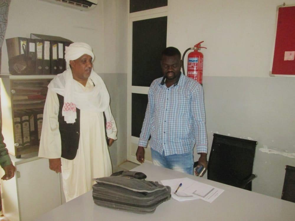 مدير عام الصحة بالجزيرة يطمئن على الأداء الصحي بالولاية مدير عام الصحة بالجزيرة يطمئن على الأداء الصحي بالولاية