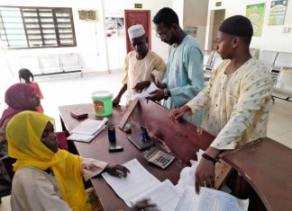 فريق الإشراف بالتأمين الصحي بسنار يتفقد منافذ تقديم الخدمة فريق الإشراف بالتأمين الصحي بسنار يتفقد منافذ تقديم الخدمة