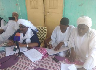 والي سنار يناقش مع مزارعي مشروع الرماش مشاكل الزراعة والي سنار يناقش مع مزارعي مشروع الرماش مشاكل الزراعة