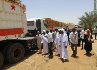 وزير التنمية الإجتماعية يدشن قافلة إسناد لمتضرري كرينك وزير التنمية الإجتماعية يدشن قافلة إسناد لمتضرري كرينك