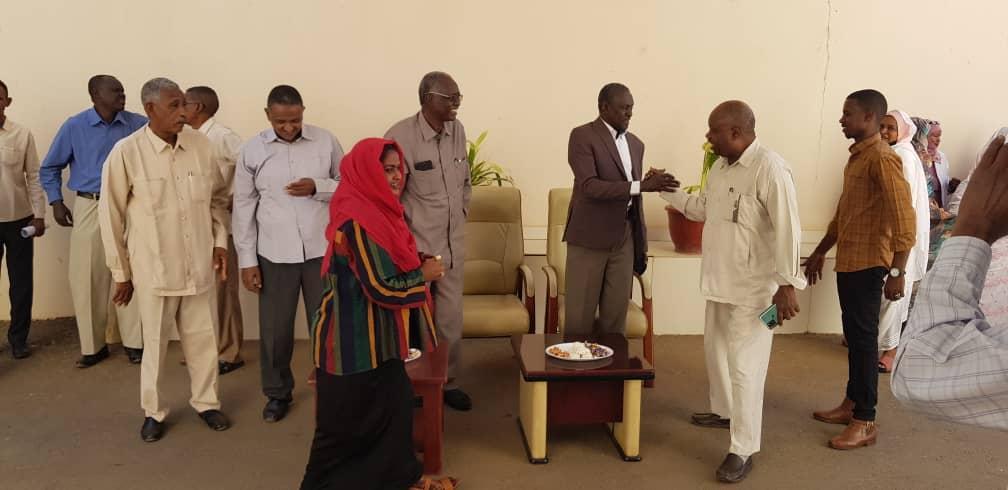 والي الخرطوم يجدد توجيهاته لمسئولي الولاية بوجودهم بالميدان والي الخرطوم يجدد توجيهاته لمسئولي الولاية بوجودهم بالميدان