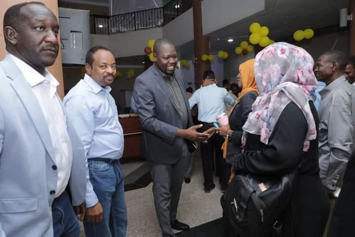 أردول يشدد على ضرورة مضاعفة الأداء لزيادة الإنتاج أردول يشدد على ضرورة مضاعفة الأداء لزيادة الإنتاج