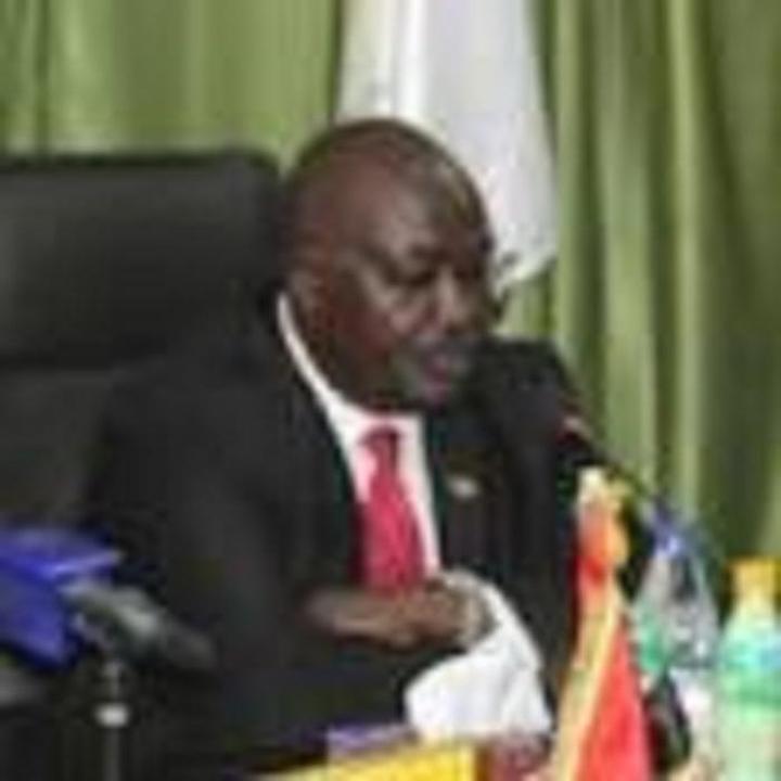 الجنرال خميس يؤكد أهمية دور الإعلام في إرساء قيم الوحدة الجنرال خميس يؤكد أهمية دور الإعلام في إرساء قيم الوحدة