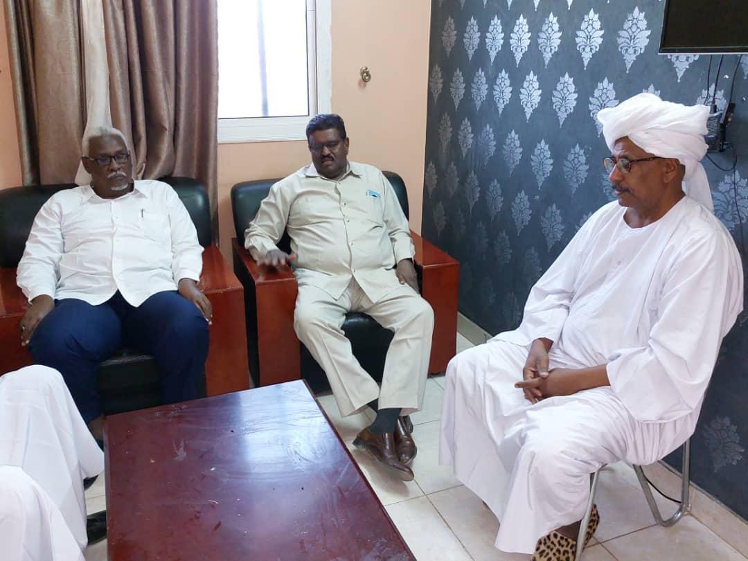 والي نهر النيل يلتقي بقيادات منطقة البسابير والي نهر النيل يلتقي بقيادات منطقة البسابير