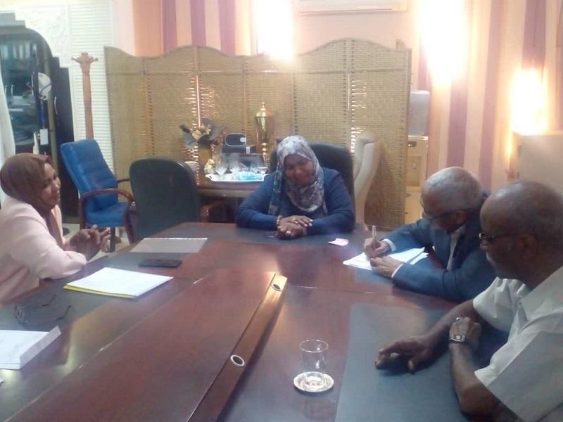 التوقيع على عقد لإنشاء مزارع نسوية في مواجهة التغيرات المناخية التوقيع على عقد لإنشاء مزارع نسوية في مواجهة التغيرات المناخية