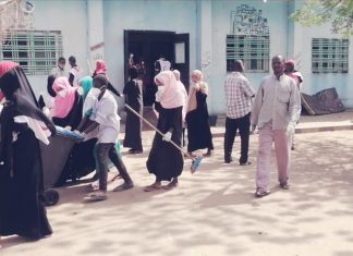 الهلال الأحمر السوداني ينفذ حملة نظافة بمستشفى الدندر الهلال الأحمر السوداني ينفذ حملة نظافة بمستشفى الدندر