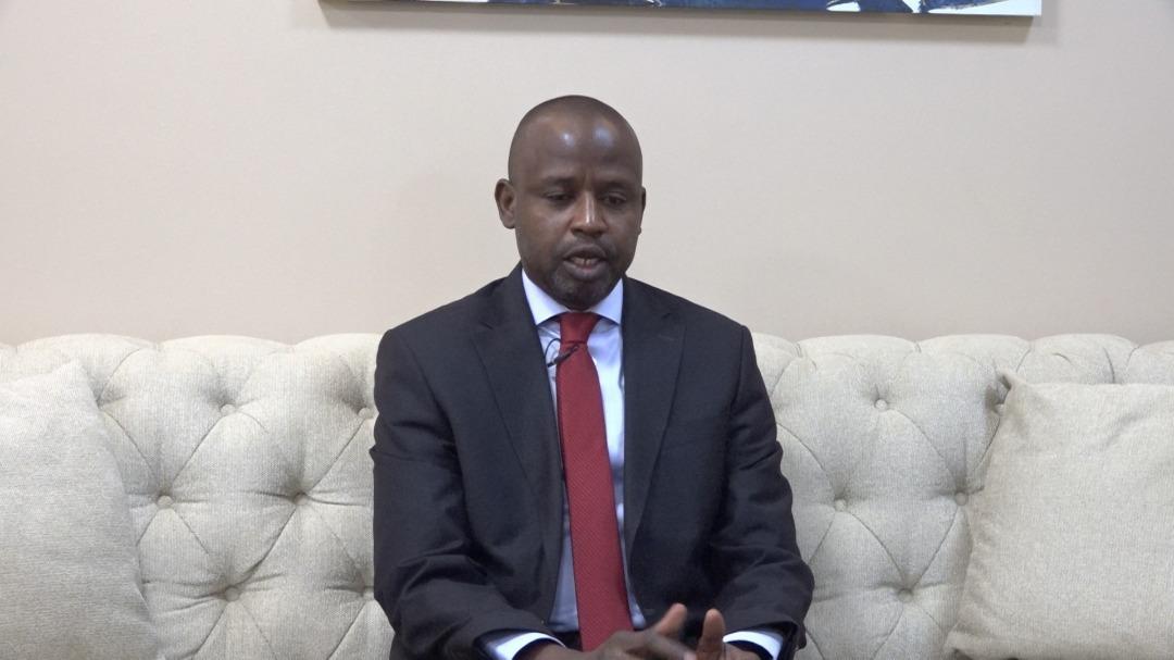 الهادي إدريس يعزي شعب الامارات في وفاة الشيخ خليفة الهادي إدريس يعزي شعب الامارات في وفاة الشيخ خليفة