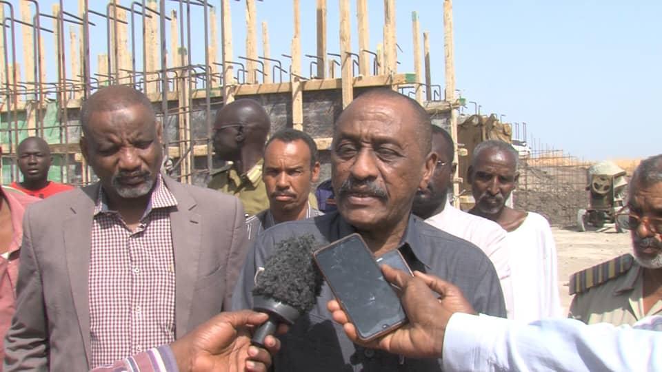 والي القضارف يتفقد مشروعات الطريق بقرى محلية وسط والي القضارف يتفقد مشروعات الطريق بقرى محلية وسط