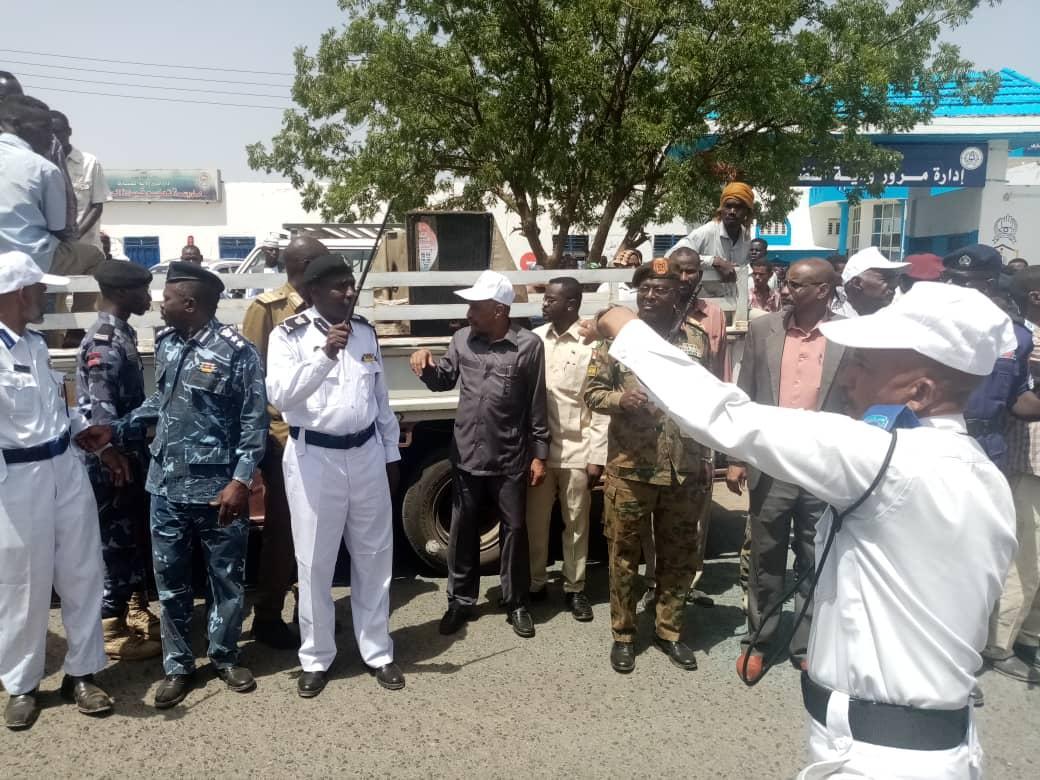 القضارف:تخفيض رسوم ترخيص المركبات بمناسبة اسبوع المرور العربي القضارف:تخفيض رسوم ترخيص المركبات بمناسبة اسبوع المرور العربي