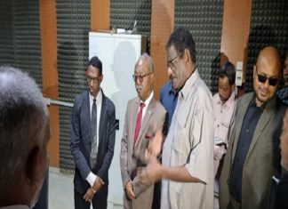 والي الشمالية يؤكد دعم الحكومة لترقية وتطوير العمل الاعلامي بالولاية والي الشمالية يؤكد دعم الحكومة لترقية وتطوير العمل الاعلامي بالولاية