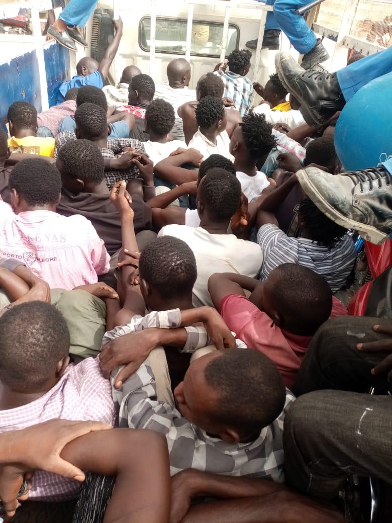 تفاصيل مداهمة أكبر معقل لعصابات (9 طويلة) تفاصيل مداهمة أكبر معقل لعصابات (9 طويلة)