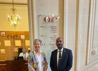 وزير الثروة الحيوانية يلتقي بالأمين العام للمنظمة العالمية لصحة الحيوان وزير الثروة الحيوانية يلتقي بالأمين العام للمنظمة العالمية لصحة الحيوان