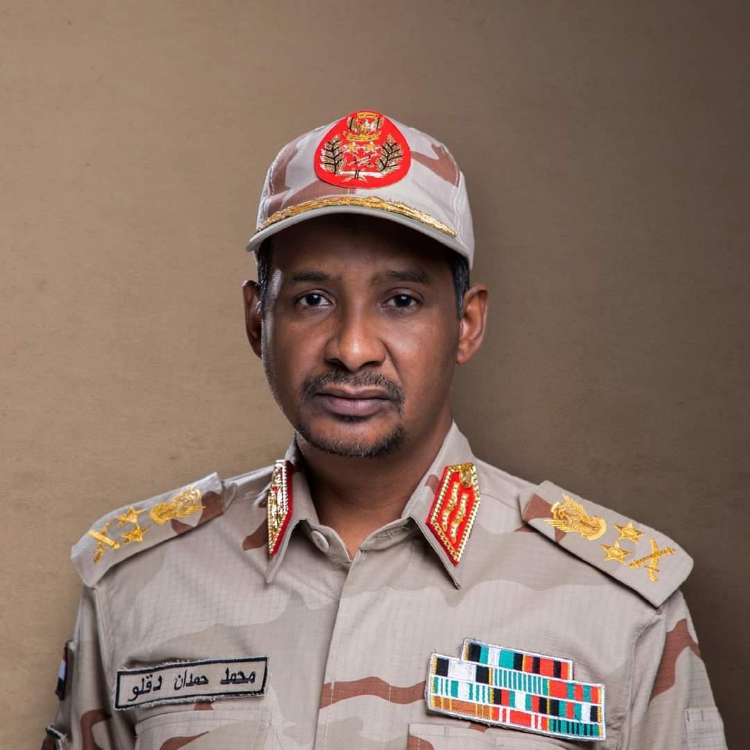 دقلو يتسلم رسالة خطية من الرئيس الاريتري دقلو يتسلم رسالة خطية من الرئيس الاريتري