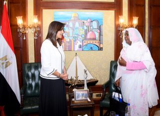 وزيرة العمل تبحث في القاهرة تبادل الخبرات بملف المهاجرين وزيرة العمل تبحث في القاهرة تبادل الخبرات بملف المهاجرين