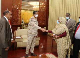 دقلو يودع عددا من السفراء لاستلام مهامهم بالخارج دقلو يودع عددا من السفراء لاستلام مهامهم بالخارج