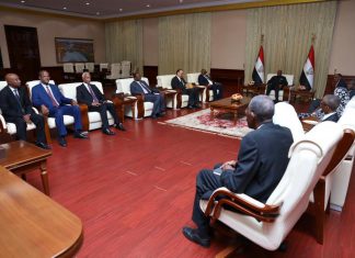 البرهان يؤكد على دور الدبلوماسية في عكس وجه السودان المشرق البرهان يؤكد على دور الدبلوماسية في عكس وجه السودان المشرق