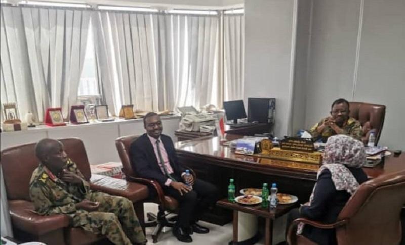 رئيس مفوضية حقوق الإنسان يلتقي مدير الادارة العامة للقضاء العسكري رئيس مفوضية حقوق الإنسان يلتقي مدير الادارة العامة للقضاء العسكري