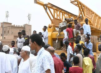 والي الخرطوم يقف على مناطق شح مياه الشرب بالولاية والي الخرطوم يقف على مناطق شح مياه الشرب بالولاية