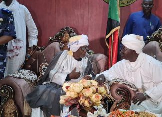 والى غرب دارفور يستقبل الخليفة العام للطريقة التجانية بالعالم والى غرب دارفور يستقبل الخليفة العام للطريقة التجانية بالعالم