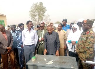 والي القضارف يقرع الجرس ايذانا بانطلاقة الامتحانات والي القضارف يقرع الجرس ايذانا بانطلاقة الامتحانات