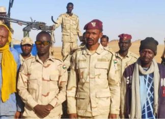 من عمق الصحراء .. الدعم السريع تنقذ مواطنين من موت محقق من عمق الصحراء .. الدعم السريع تنقذ مواطنين من موت محقق