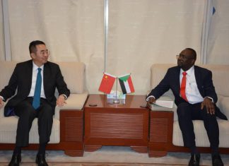 وزير الطاقة يبحث مع السفير الصيني توسعة الاستثمارات الصينية وزير الطاقة يبحث مع السفير الصيني توسعة الاستثمارات الصينية