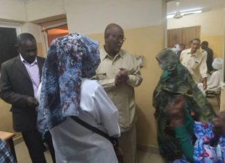 والي الجزيرة يمتدح جهود إدارة مستشفى الصائم للعيون والي الجزيرة يمتدح جهود إدارة مستشفى الصائم للعيون