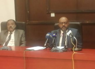 وزير النقل :تشكيل ثلاث لجان للتعامل مع حريق ميناء سواكن وزير النقل :تشكيل ثلاث لجان للتعامل مع حريق ميناء سواكن