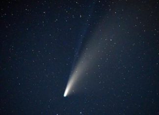 باحثون يكتشفون 30 مذنّباً باحثون يكتشفون 30 مذنّباً