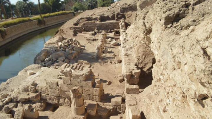 اكتشاف 85 مقبرة من العصر البطلمي في مصر