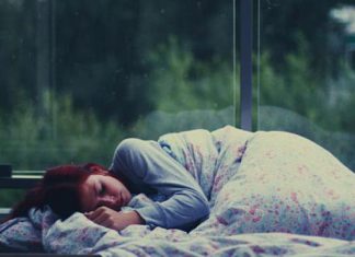 تغير المناخ يؤثر على عدد ساعات نوم الإنسان تغير المناخ يؤثر على عدد ساعات نوم الإنسان