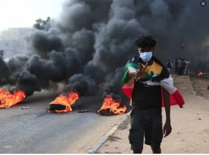 ماهي تبعات تعليق إعفاء ديون السودان؟