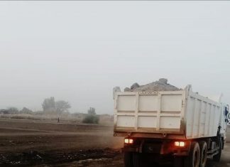 تدشين العمل في الطريق الرابط بين قرية الدسيس والطريق القومي تدشين العمل في الطريق الرابط بين قرية الدسيس والطريق القومي