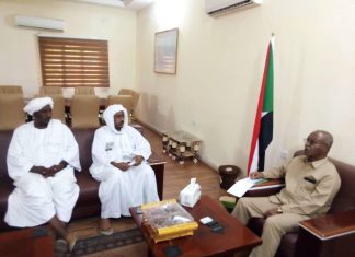 والي الشمالية يلتقي بوفد مشروع الغابة الزراعي والى الشمالية يلتقي بوفد مشروع الغابة الزراعى