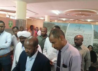 وزير الشئون الدينية والاوقاف يتفقد مراكز خدمات الحجاج بولاية الخرطوم وزير الشئون الدينية والاوقاف يتفقد مراكز خدمات الحجاج بولاية الخرطوم