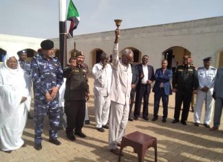 والى النيل الأبيض ولجنة الأمن يتفقدان مراكز امتحانات الشهادة السودانية والى النيل الأبيض ولجنة الأمن يتفقدان مراكز امتحانات الشهادة السودانية