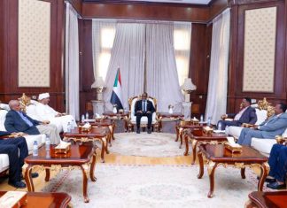 د.عبد الباقي يلتقي وفد قبيلة العقليين بالخرطوم د.عبد الباقي يلتقي وفد قبيلة العقليين بالخرطوم