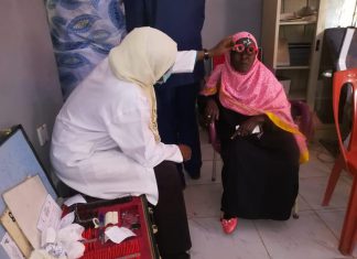 مخيم العيون بسنار:مقابلة أكثر من (٦٠٠) مريض مخيم العيون بسنار:مقابلة أكثر من (٦٠٠) مريض