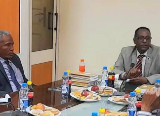 مدير جامعة الخرطوم يتفقّد عدداً من معاهد الجامعة مدير جامعة الخرطوم يتفقّد عدداً من معاهد الجامعة